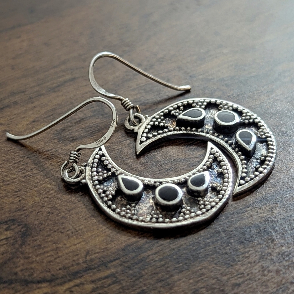 Vintage 925 Sterling Silver Black Onyx Celestial Moon Drop Earrings NOS